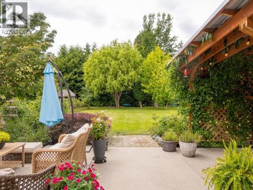 6385 Sutherland Ave, Powell River, BC - Outdoor