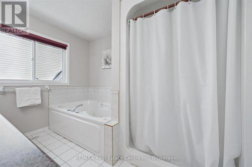 19 Merganser Drive, Guelph (Kortright Hills), ON - Indoor Photo Showing Bathroom