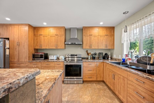 2110 Murrelet Dr, Comox, BC 