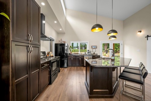 4180 Arnett Rd, Courtenay, BC 