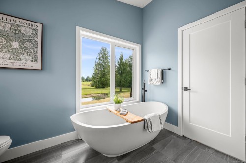 4180 Arnett Rd, Courtenay, BC 