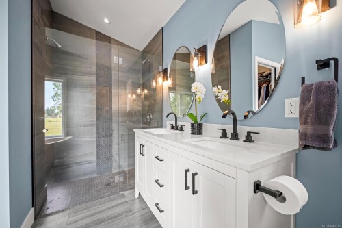 4180 Arnett Rd, Courtenay, BC 