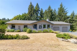6370 Highwood Dr Duncan, BC V9L 5R3