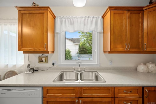 1413 Canso Ave, Comox, BC 