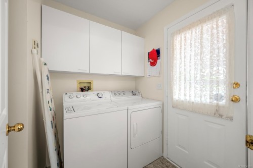 1413 Canso Ave, Comox, BC 