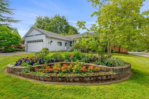 1413 Canso Ave, Comox, BC 