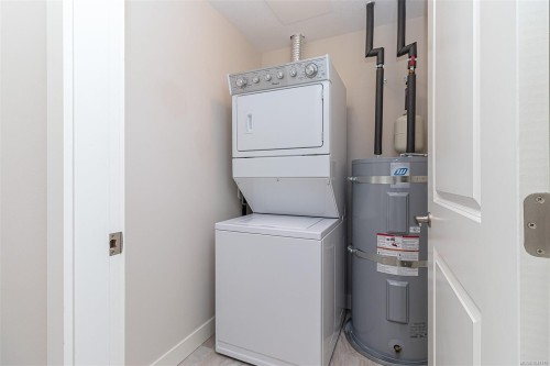 #302-1900 Tulsa Rd, Nanaimo, BC - Indoor Photo Showing Laundry Room