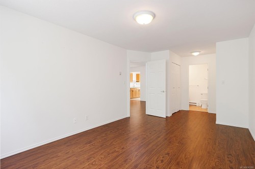 #3-3355 First St, Cumberland, BC 