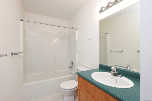 #3-3355 First St, Cumberland, BC 