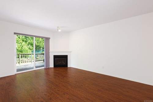 #3-3355 First St, Cumberland, BC 
