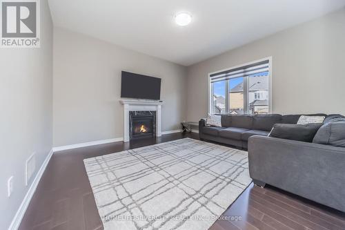 14 Observatory Crescent, Brampton, ON - Indoor Photo Showing Living Room With Fireplace