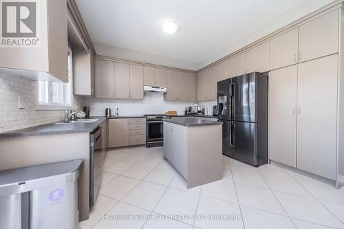 14 Observatory Crescent, Brampton, ON - Indoor Photo Showing Kitchen