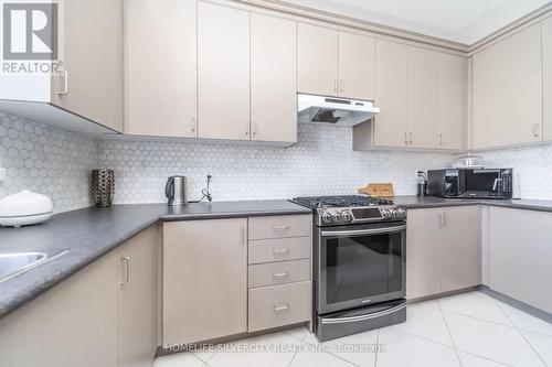 14 Observatory Crescent, Brampton, ON - Indoor Photo Showing Kitchen