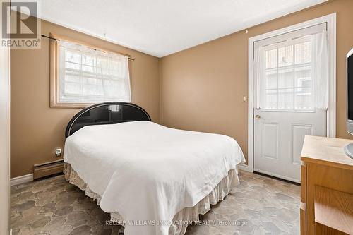 162 Tiffany Street, Cambridge, ON - Indoor Photo Showing Bedroom