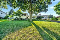 12 MCNAB DRIVE  Grimsby, ON L3M 2Y6