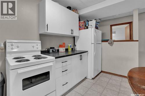 1409 Rothwell Street, Regina, SK - Indoor Photo Showing Kitchen