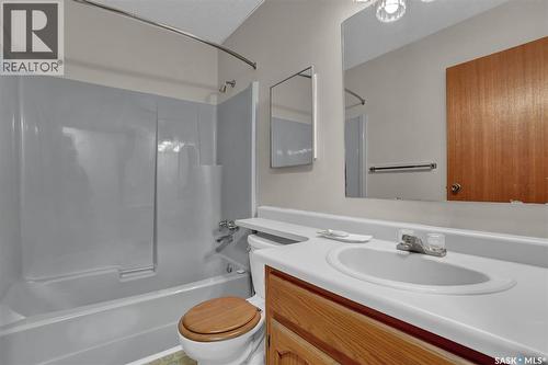 1409 Rothwell Street, Regina, SK - Indoor Photo Showing Bathroom