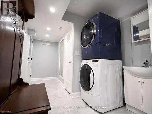 GROUND LEVEL - 49 RED ROBINWAY , Toronto, Ontario M2R 3K6 4