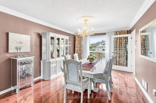566 Huntington Ridge Drive, Mississauga, ON - Indoor Photo Showing Dining Room