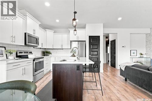 158 3220 11Th Street W, Saskatoon, SK - Indoor Photo Showing Kitchen With Upgraded Kitchen