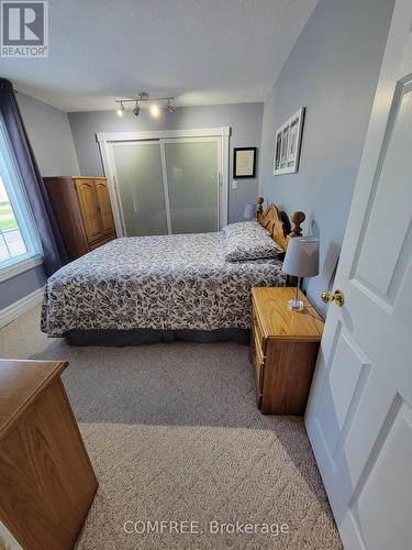 137 St George Street, St. Thomas, ON - Indoor Photo Showing Bedroom