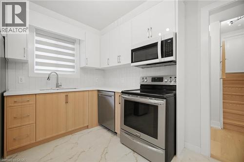 2599 Lundene Road, Mississauga, ON - Indoor Photo Showing Kitchen With Stainless Steel Kitchen