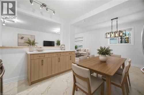 2599 Lundene Road, Mississauga, ON - Indoor Photo Showing Dining Room