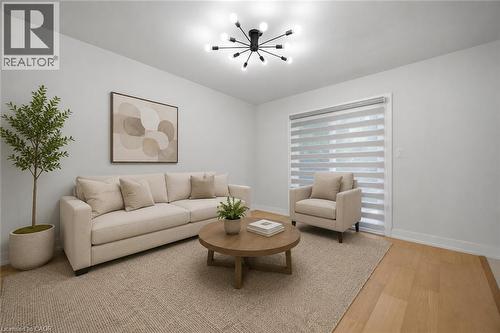 2599 Lundene Road, Mississauga, ON - Indoor Photo Showing Living Room