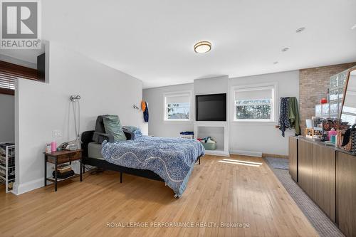 324 Duncairn Avenue, Ottawa, ON - Indoor Photo Showing Bedroom