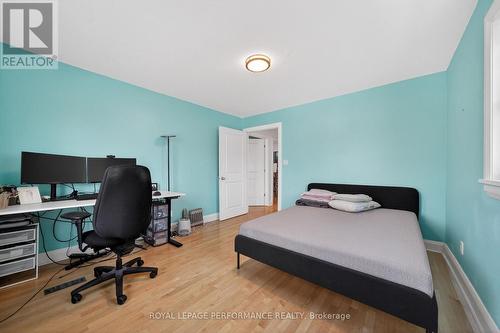 324 Duncairn Avenue, Ottawa, ON - Indoor Photo Showing Bedroom