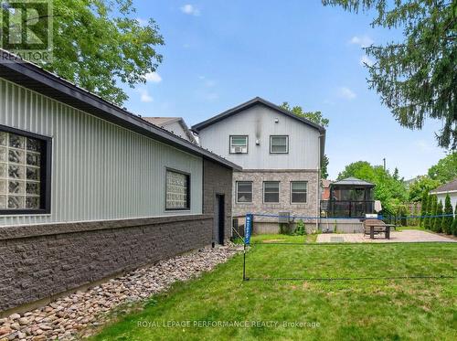 324 Duncairn Avenue, Ottawa, ON - Outdoor