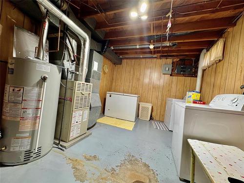 8 Queens Crescent, Brandon, MB - Indoor Photo Showing Basement
