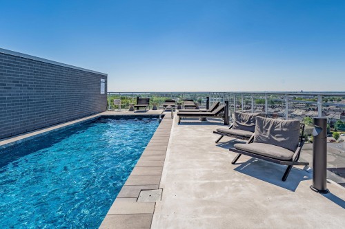 Pool - 814-2151 Rue Léger, Montréal (Lasalle), QC - Outdoor With In Ground Pool With View