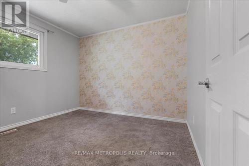Main - 23 Silver Aspen Crescent, Kitchener, ON - Indoor Photo Showing Other Room