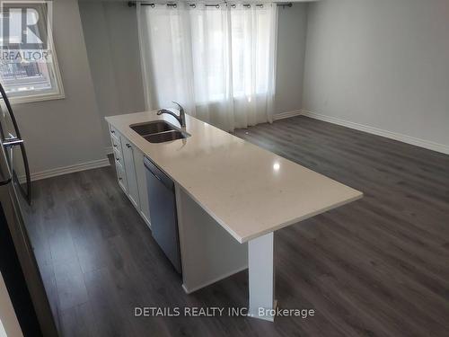 800 KINIW PRIVATE , Ottawa, Ontario K1K 5A3 3