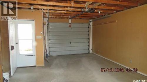 335 Wedge Road, Saskatoon, SK - Indoor Photo Showing Garage