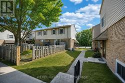 43 - 1300 UPPER OTTAWA STREET  Hamilton (Quinndale), ON L8W 1M8