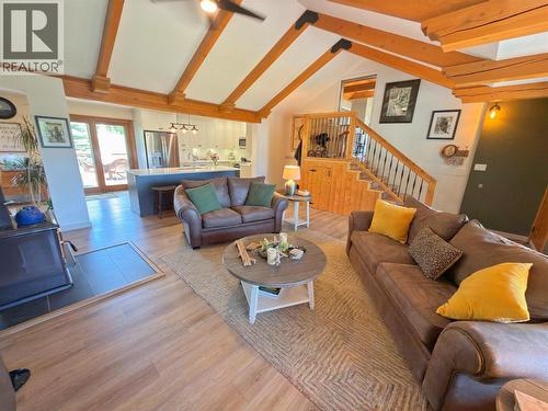 118 Skye Blue Loop, Princeton, BC - Indoor Photo Showing Living Room