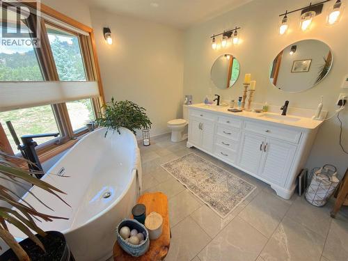 118 Skye Blue Loop, Princeton, BC - Indoor Photo Showing Bathroom