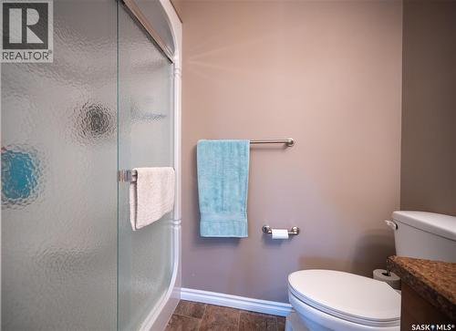 117 Good Spirit Crescent, Yorkton, SK - Indoor Photo Showing Bathroom