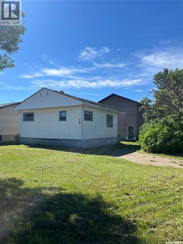 738 Henry Street, Estevan, SK - Outdoor