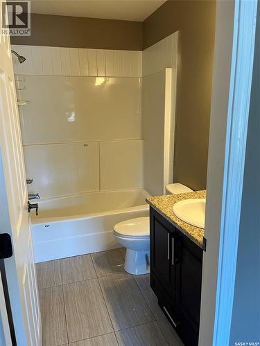 738 Henry Street, Estevan, SK - Indoor Photo Showing Bathroom