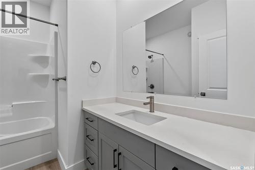 801 Kerr Cove, Prince Albert, SK - Indoor Photo Showing Bathroom