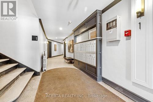 26 - 612 BANK STREET , Ottawa, Ontario K1S 3T6 3