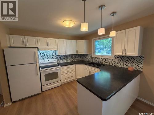 25 Souris Avenue, Redvers, SK - Indoor Photo Showing Kitchen