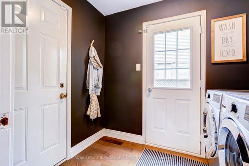34 Amblecote Place, Hamilton, ON - Indoor Photo Showing Laundry Room