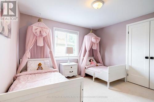 34 Amblecote Place, Hamilton, ON - Indoor Photo Showing Bedroom