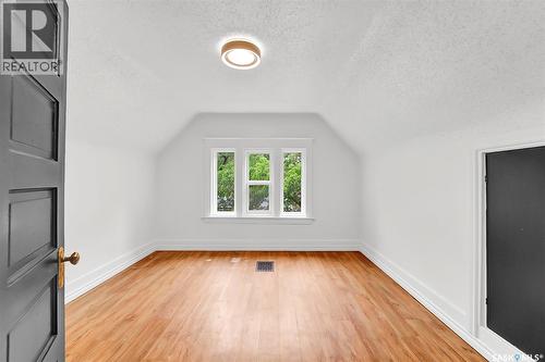 736 7Th Avenue N, Saskatoon, SK - Indoor Photo Showing Other Room