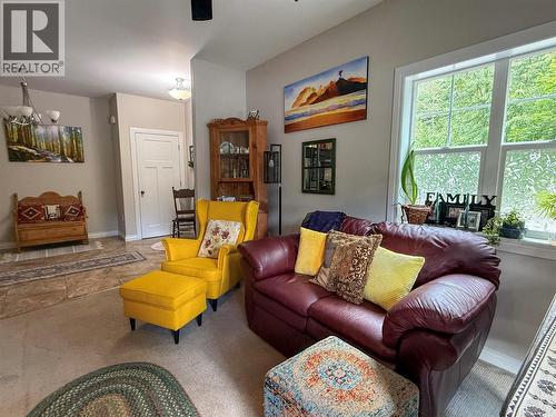 2011 Perrier Road Unit# 103, Nelson, BC - Indoor Photo Showing Living Room