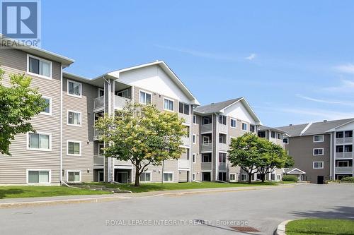 302 - 316 LORRY GREENBERG DRIVE  Ottawa, ON K1T 2P4